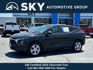Certified 2025 Chevrolet Trax LS image 1
