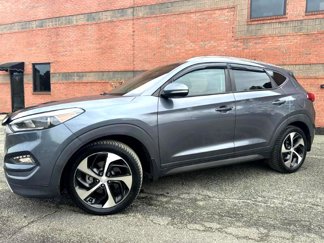 Used 2016 Hyundai Tucson Sport image 1