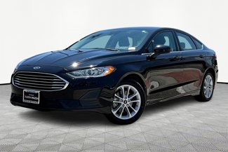 Used 2020 Ford Fusion SE image 1