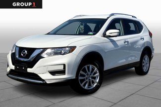 Used 2017 Nissan Rogue SV w/ SV Premium Package image 1