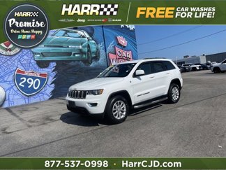 Certified 2021 Jeep Grand Cherokee Laredo image 1