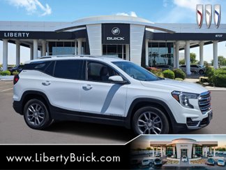 Used 2024 GMC Terrain SLT image 1