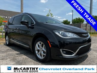 Used 2019 Chrysler Pacifica Touring-L Plus image 1