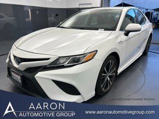 Used 2020 Toyota Camry SE image 1