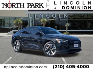 Used 2022 Audi e-tron Premium image 1