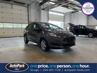 Used 2017 Ford Fiesta SE image 1