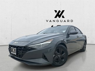 Used 2023 Hyundai Elantra SEL image 1