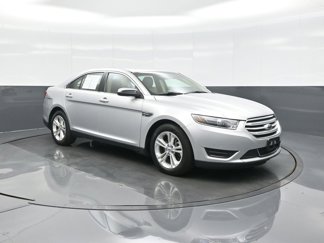 Used 2018 Ford Taurus Limited image 1
