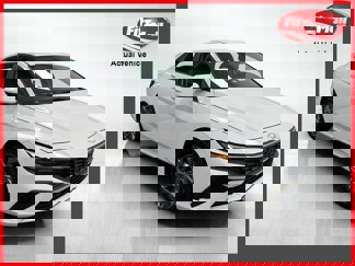 Used 2024 Hyundai Elantra SEL image 1