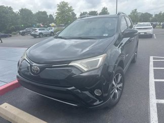 Used 2017 Toyota RAV4 XLE image 1