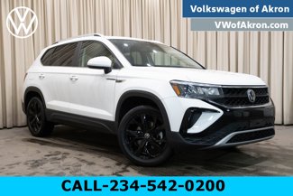 Used 2022 Volkswagen Taos SE w/ Panoramic Sunroof Package image 1