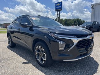 Used 2024 Chevrolet Trax LT image 1