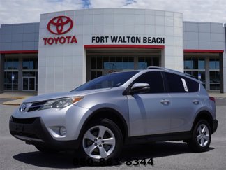 Used 2013 Toyota RAV4 XLE image 1
