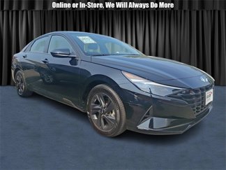 Used 2023 Hyundai Elantra SEL w/ Cargo Package image 1