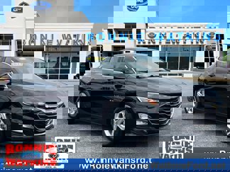 Used 2023 Chevrolet Malibu LT image 1
