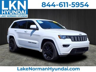 Used 2018 Jeep Grand Cherokee Altitude image 1