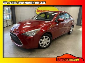 Used 2019 Toyota Yaris L image 1