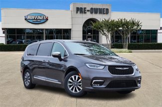 Certified 2023 Chrysler Pacifica Limited image 1