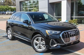 Used 2022 Audi Q3 2.0T Premium w/ Convenience Package image 1