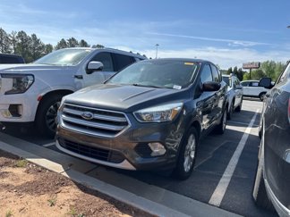 Used 2017 Ford Escape SE image 1