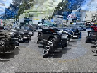 Used 2022 Nissan Rogue SV image 1