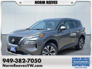 Used 2022 Nissan Rogue SV image 1