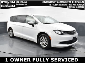 Used 2023 Chrysler Voyager LX image 1
