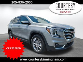 Used 2024 GMC Terrain SLT image 1
