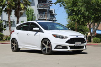 Used 2015 Ford Focus ST w/ Equipment Group 402A image 1