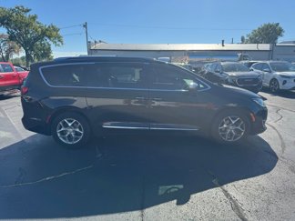 Used 2018 Chrysler Pacifica Limited w/ Advanced Safetytec Group video 2