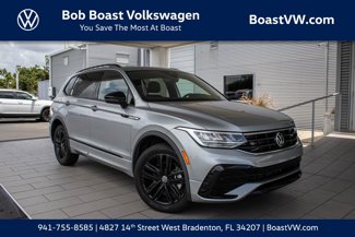 Certified 2022 Volkswagen Tiguan SE R-Line image 1