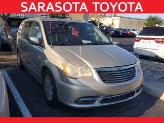 Used 2012 Chrysler Town & Country Touring-L w/ Driver Convenience Group image 1