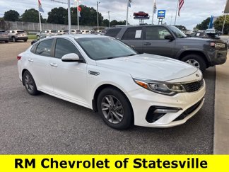 Used 2020 Kia Optima LX image 1