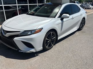 Used 2018 Toyota Camry XSE image 1