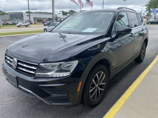 Used 2019 Volkswagen Tiguan SE w/ Panoramic Sunroof Package image 1