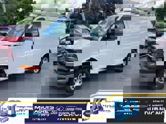 Used 2017 Chevrolet Express 3500 image 1