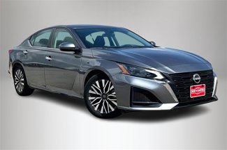Used 2023 Nissan Altima 2.5 SV image 1