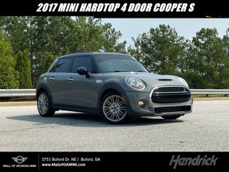 Used 2017 MINI Cooper S image 1