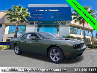 Used 2020 Dodge Challenger SXT image 1