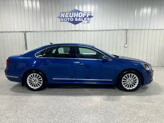 Used 2017 Volkswagen Passat 1.8T SE image 1