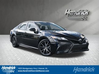 Used 2022 Toyota Camry SE image 1