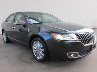 Used 2010 Lincoln MKZ image 1