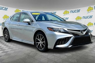Used 2023 Toyota Camry SE image 1