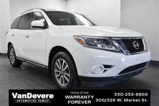 Used 2015 Nissan Pathfinder S image 1