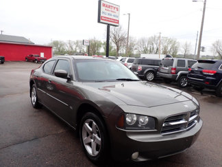 Used 2010 Dodge Charger SXT image 1