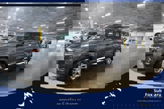 Used 2020 Hyundai Santa Fe SE image 1