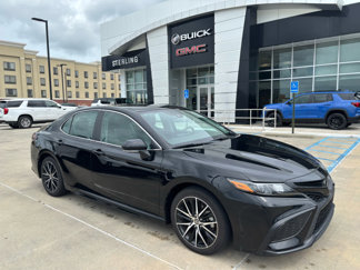 Used 2023 Toyota Camry SE image 1