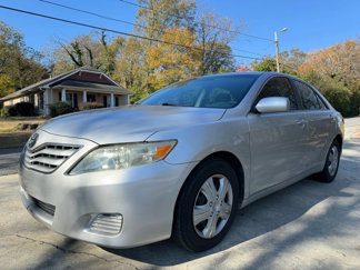 Used 2011 Toyota Camry LE image 1