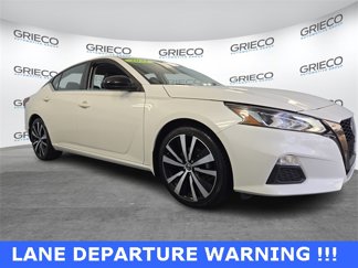 Used 2021 Nissan Altima 2.5 SR image 1