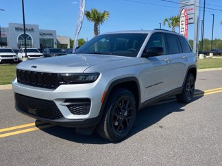 New 2025 Jeep Grand Cherokee Altitude image 1